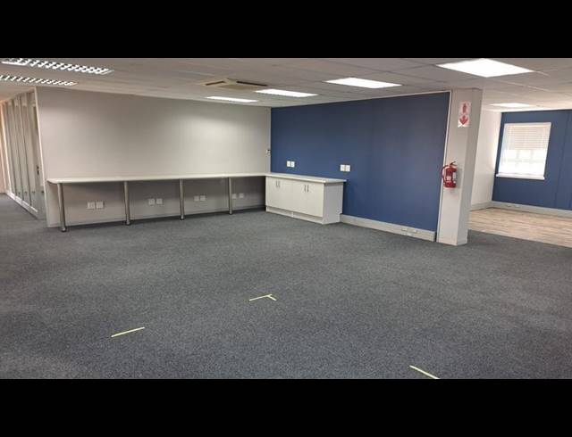 BUSINESS PROPERTY TO RENT IN NEWTON PARK